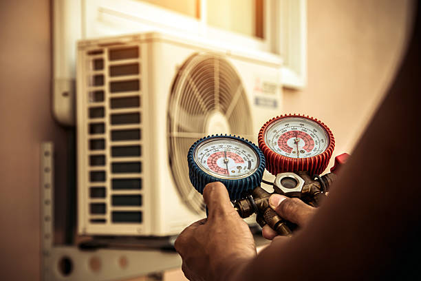 Professional Ac Installation technician working in Mansfield, MA